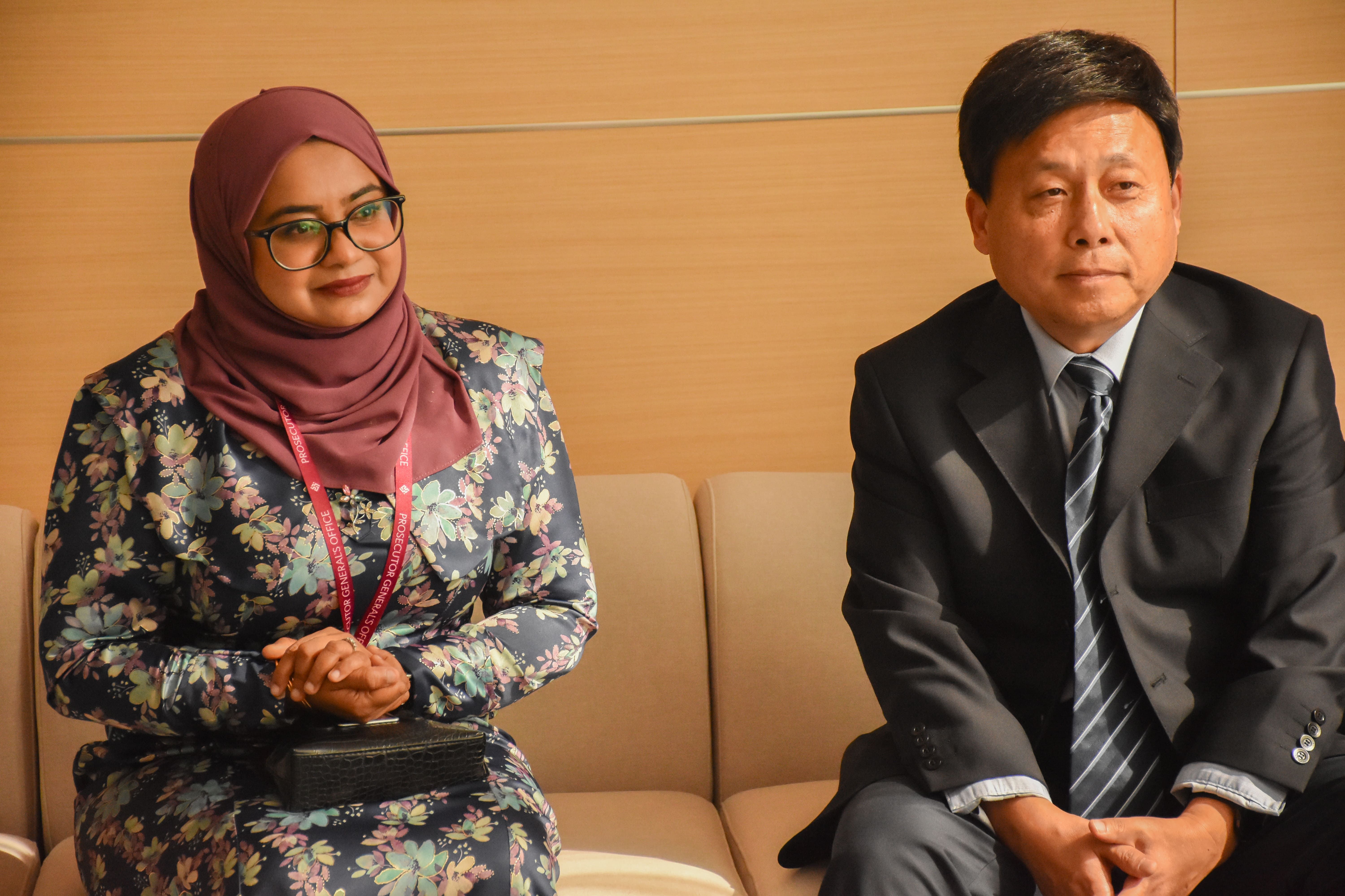 ޕްރޮސިކިއުޓަރ ޖެނެރަލްގެ ދަޢުވަތަކަށް ޗައިނާގެ ސުޕްރީމް ޕީޕަލްސް ޕްރޮކިއުޓޮރޭޓްގެ އިސް ވެރިންގެ ވަފްދެއް ރާއްޖެ ވަޑައިގެންފި