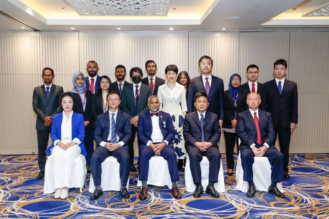 ޕްރޮސިކިއުޓަރ ޖެނެރަލް ޗައިނާގެ ޕްރޮސިކިއުޓޯރަލް ވަފްދާއެކު ރަސްމީ މަޝްވަރާތައް ކުރިއަށްގެންދަވައިފި